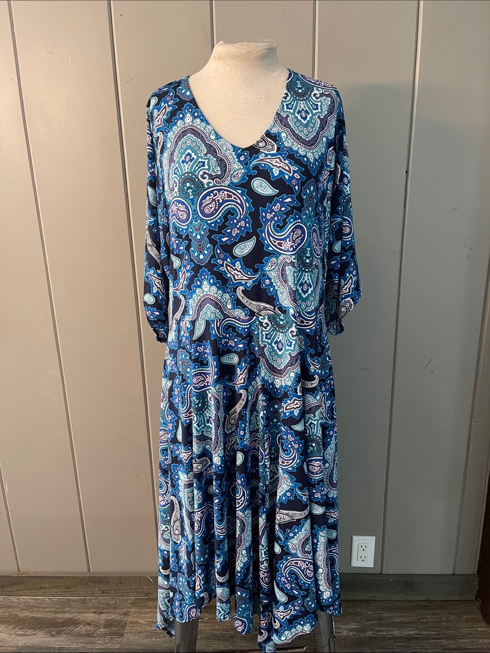 Roaman’s Dress Blue Black Paisley Boho Hippie Artsy Maxi Flowy Relaxed Feminine